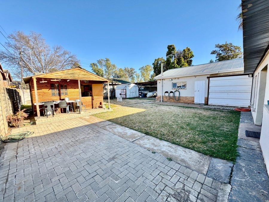 5 Bedroom Property for Sale in Potchefstroom North West